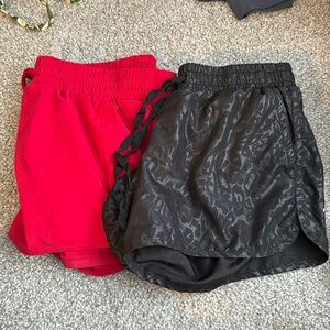 TWO ZYIA running shorts